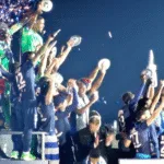Les 5 trophées du PSG présentés au Parc des Princes après le match face à Angers