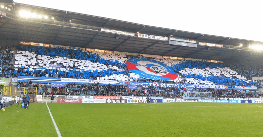 Nottingham Forest Frappe Fort : Offre Géante de 35 M€ pour Dilane Bakwa de Strasbourg ! 12 Dilane Bakwa